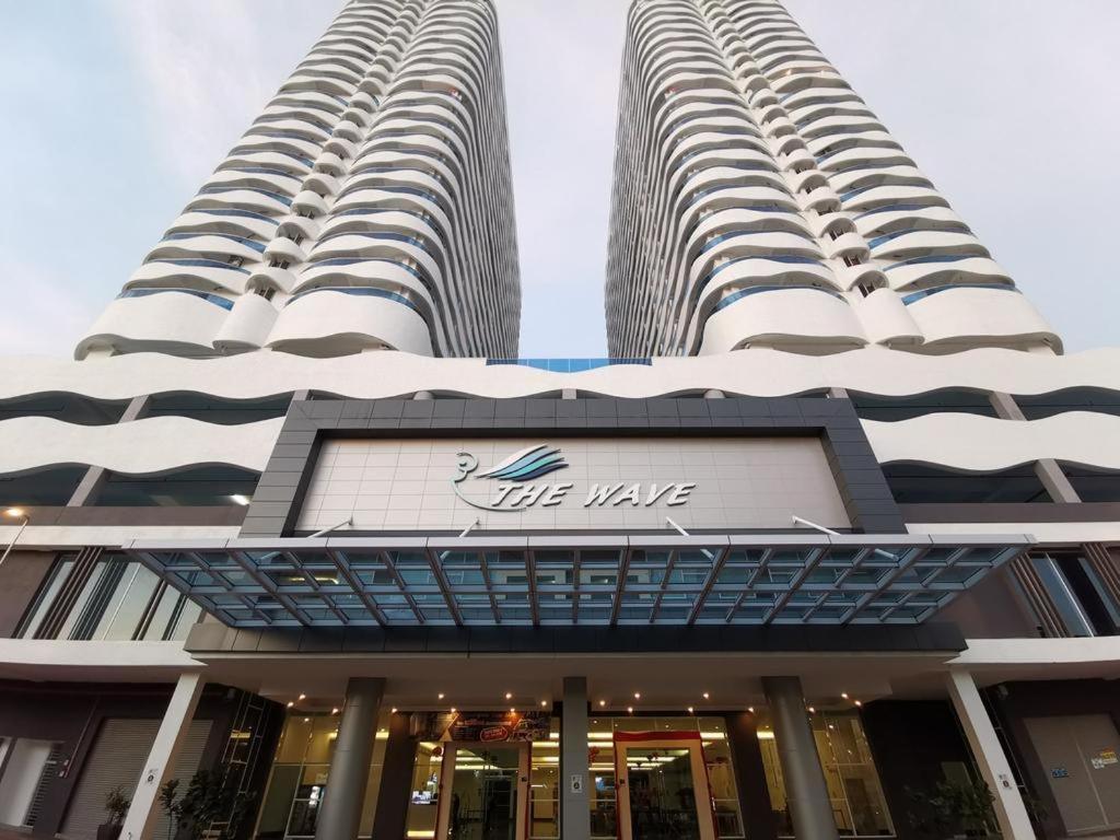 The Wave Residence Melaka Exterior foto